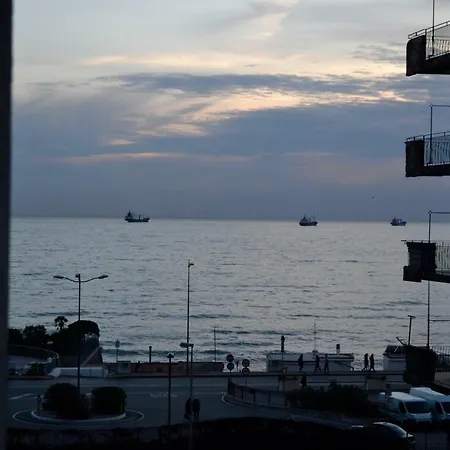 Bed & Breakfast Dimora Tafuri Salerno